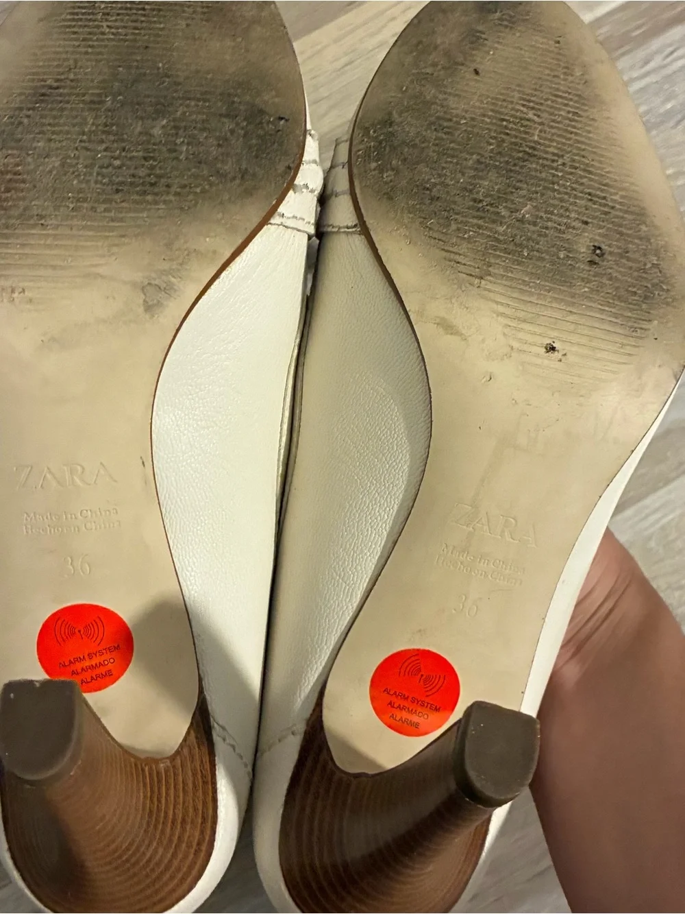 Zara Cream Leather Mid-Heel Pumps with Gold lock
